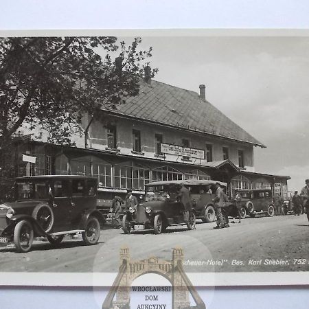 Gosciniec Szczeliniec Albergue Karlow Exterior foto